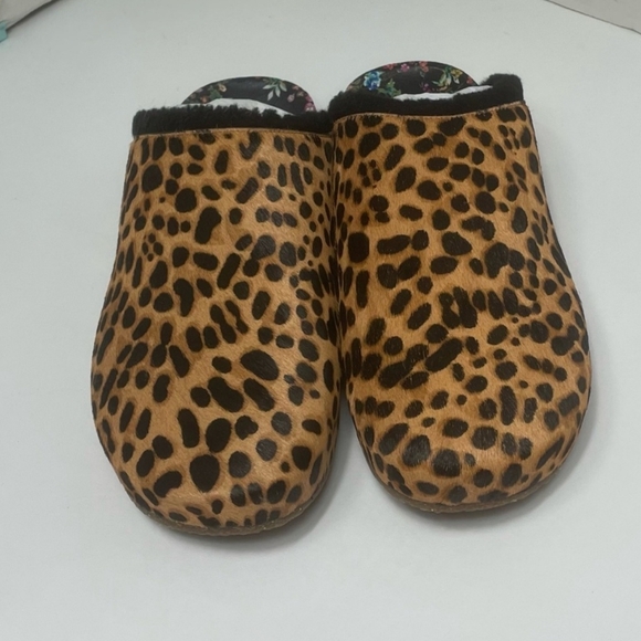 Johnny Was Cheetah Mules - Picture 1 of 1